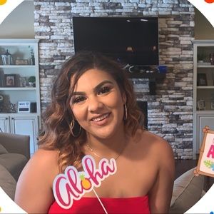 Meet your Posher, Alyssa